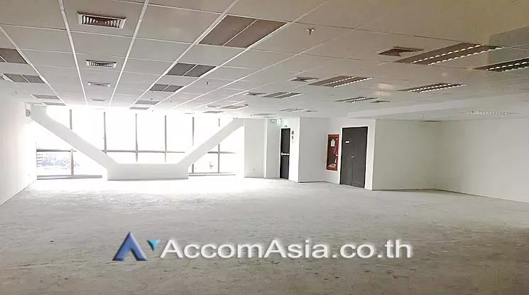  2  Office Space For Rent in Sathorn ,Bangkok BTS Surasak at Chartered Square Building AA11280